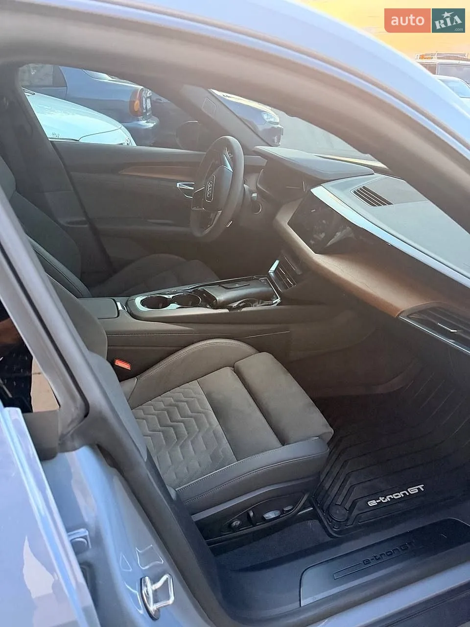 2022 Audi e-tron GT - мініатюра 7