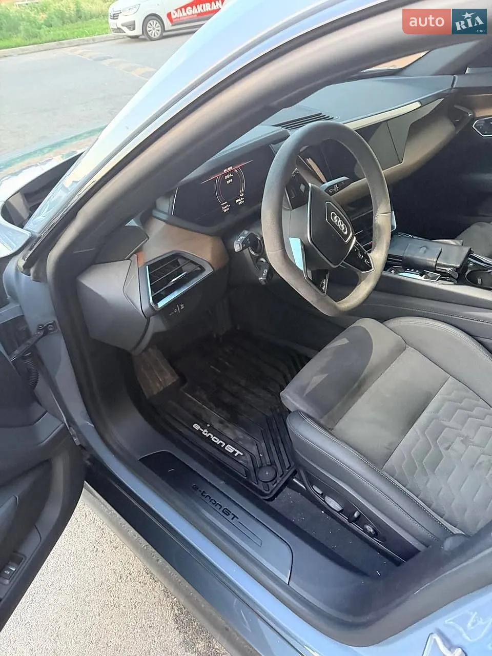 2022 Audi e-tron GT - мініатюра 12