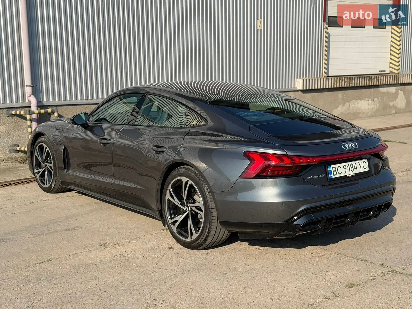 2021 Audi e-tron GT - мініатюра 6