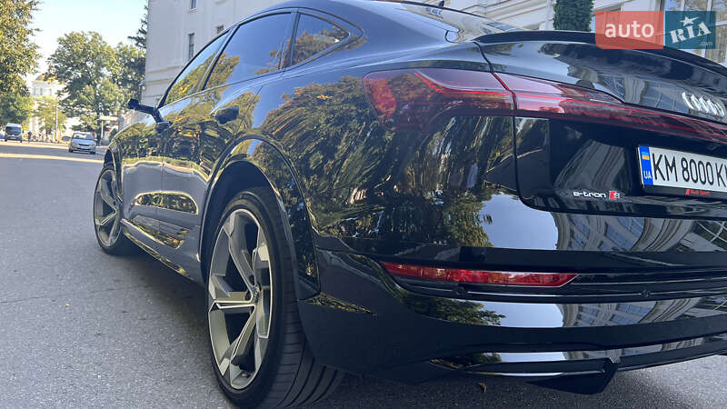 Позашляховик / Кросовер Audi e-tron S Sportback 2021 в Києві