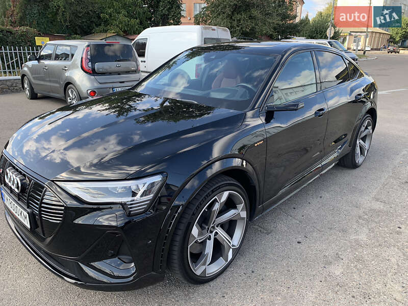Позашляховик / Кросовер Audi e-tron S Sportback 2021 в Києві