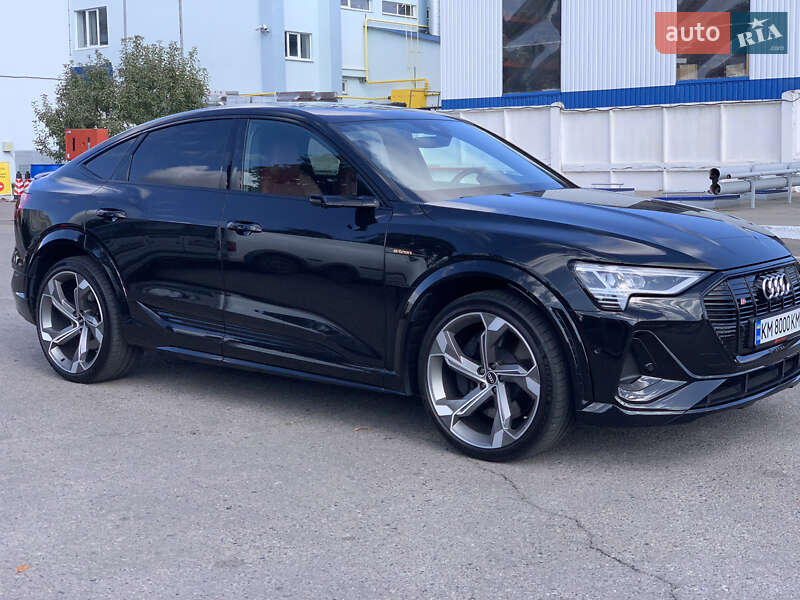 Позашляховик / Кросовер Audi e-tron S Sportback 2021 в Києві