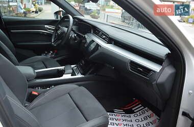 Внедорожник / Кроссовер Audi e-tron S Sportback 2022 в 