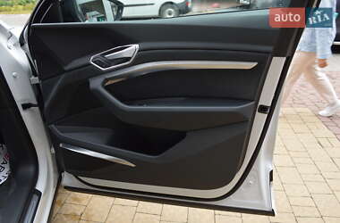 Внедорожник / Кроссовер Audi e-tron S Sportback 2022 в 