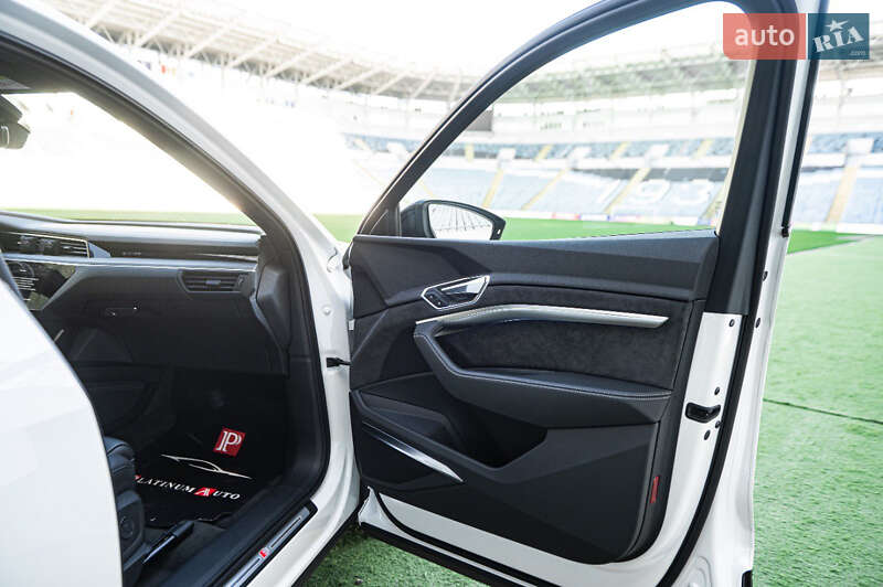 Позашляховик / Кросовер Audi e-tron S Sportback 2021 в Одесі