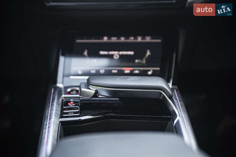 Позашляховик / Кросовер Audi e-tron S Sportback 2021 в Одесі
