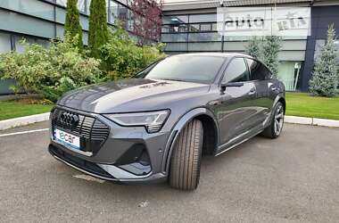 Позашляховик / Кросовер Audi e-tron S Sportback 2022 в Києві