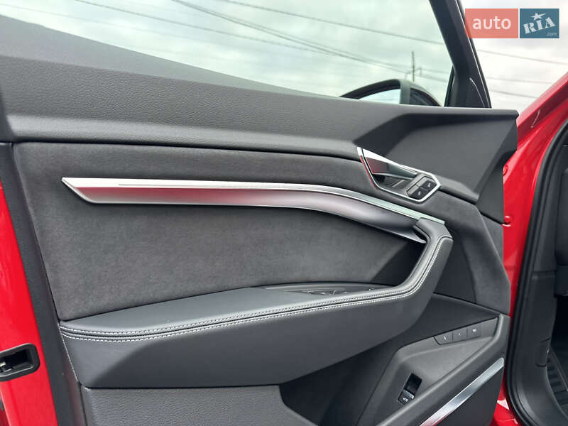 Позашляховик / Кросовер Audi e-tron S Sportback 2022 в Луцьку