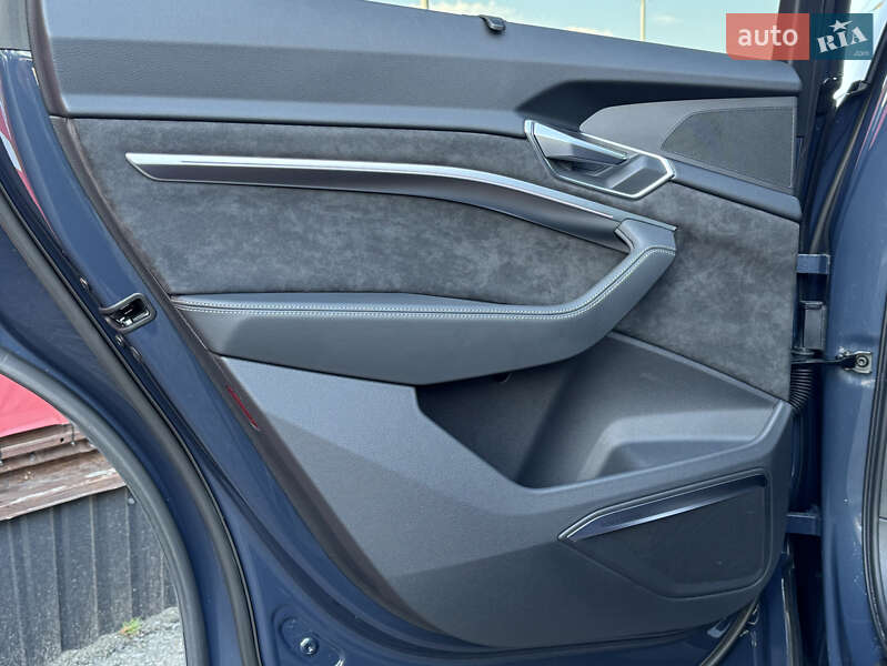 Позашляховик / Кросовер Audi e-tron S Sportback 2021 в Києві