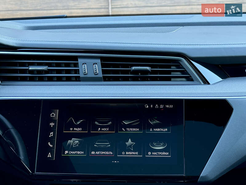 Позашляховик / Кросовер Audi e-tron S Sportback 2021 в Києві