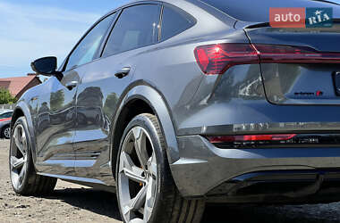Внедорожник / Кроссовер Audi e-tron S Sportback 2022 в 