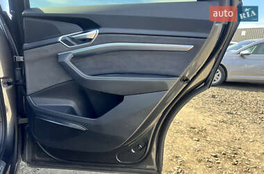 Внедорожник / Кроссовер Audi e-tron S Sportback 2022 в 