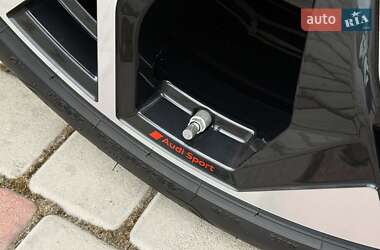 Позашляховик / Кросовер Audi e-tron S Sportback 2021 в 