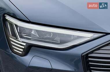 Позашляховик / Кросовер Audi e-tron S Sportback 2021 в 