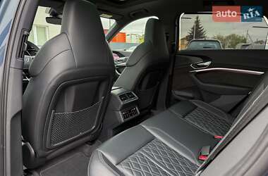 Позашляховик / Кросовер Audi e-tron S Sportback 2021 в 