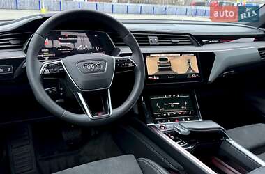 Позашляховик / Кросовер Audi e-tron S Sportback 2021 в 