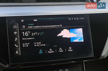 Позашляховик / Кросовер Audi e-tron S Sportback 2022 в 