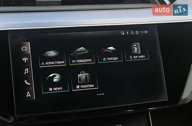 Позашляховик / Кросовер Audi e-tron S Sportback 2022 в 