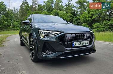 Позашляховик / Кросовер Audi e-tron S Sportback 2022 в 