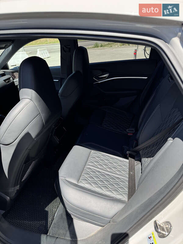 Внедорожник / Кроссовер Audi e-tron S Sportback 2021 в Киеве