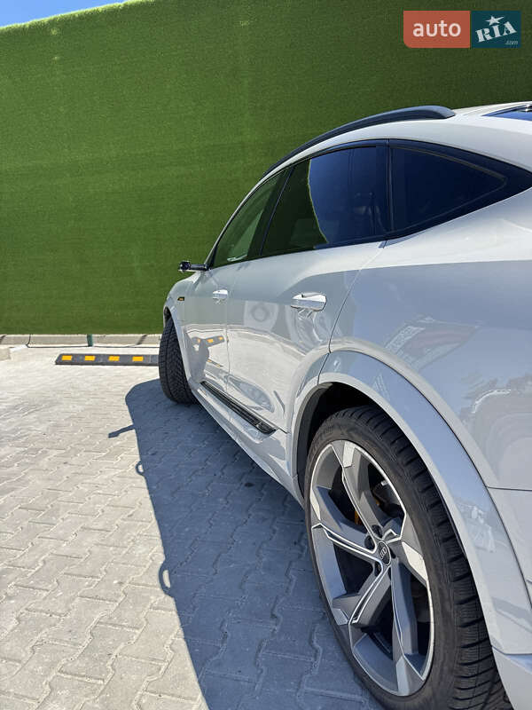 Внедорожник / Кроссовер Audi e-tron S Sportback 2021 в Киеве