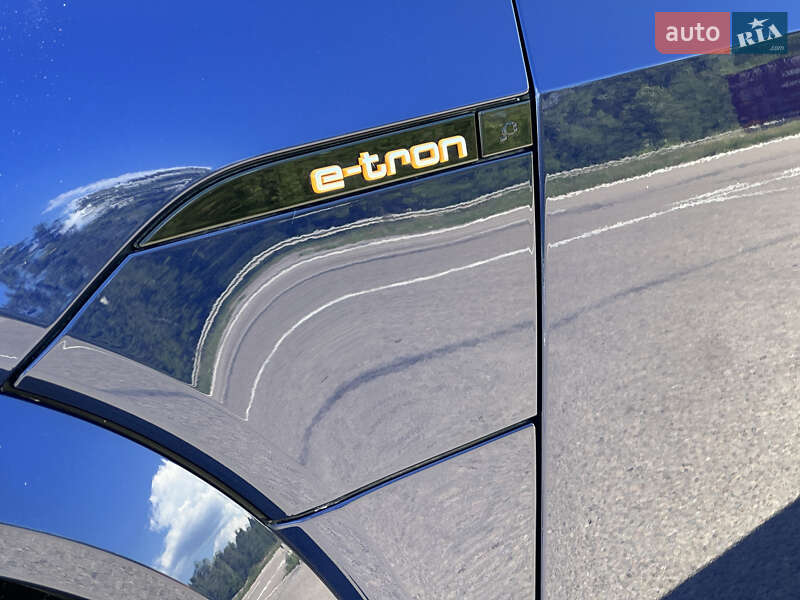 Позашляховик / Кросовер Audi e-tron S Sportback 2020 в Ковелі