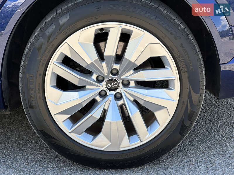 Позашляховик / Кросовер Audi e-tron S Sportback 2020 в Ковелі