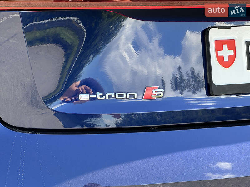 Позашляховик / Кросовер Audi e-tron S Sportback 2020 в Ковелі