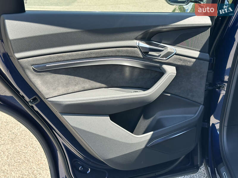 Позашляховик / Кросовер Audi e-tron S Sportback 2020 в Ковелі