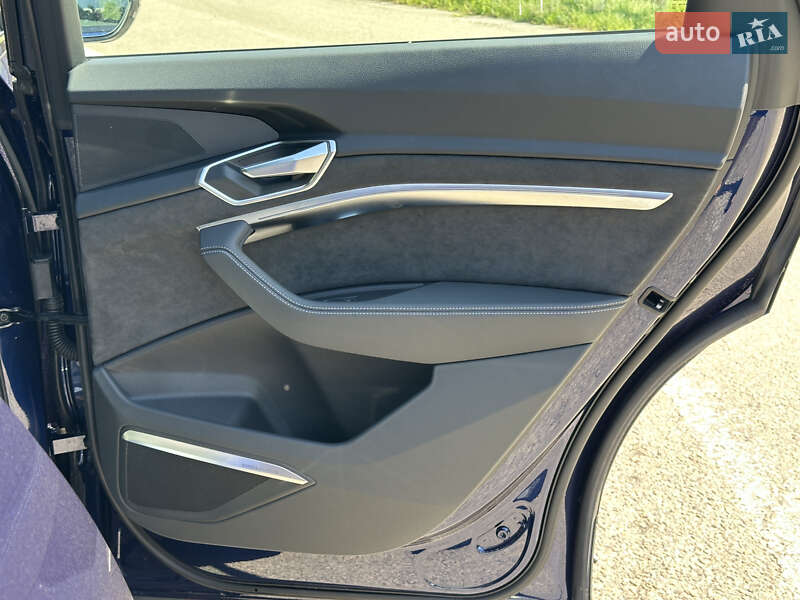 Позашляховик / Кросовер Audi e-tron S Sportback 2020 в Ковелі