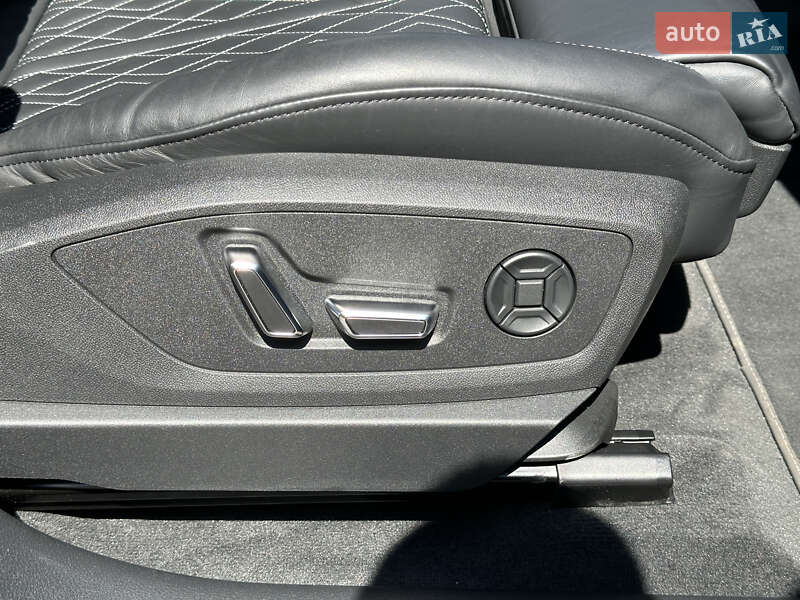 Позашляховик / Кросовер Audi e-tron S Sportback 2020 в Ковелі