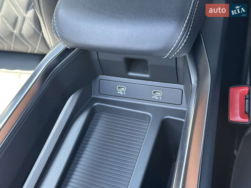 Позашляховик / Кросовер Audi e-tron S Sportback 2020 в Ковелі