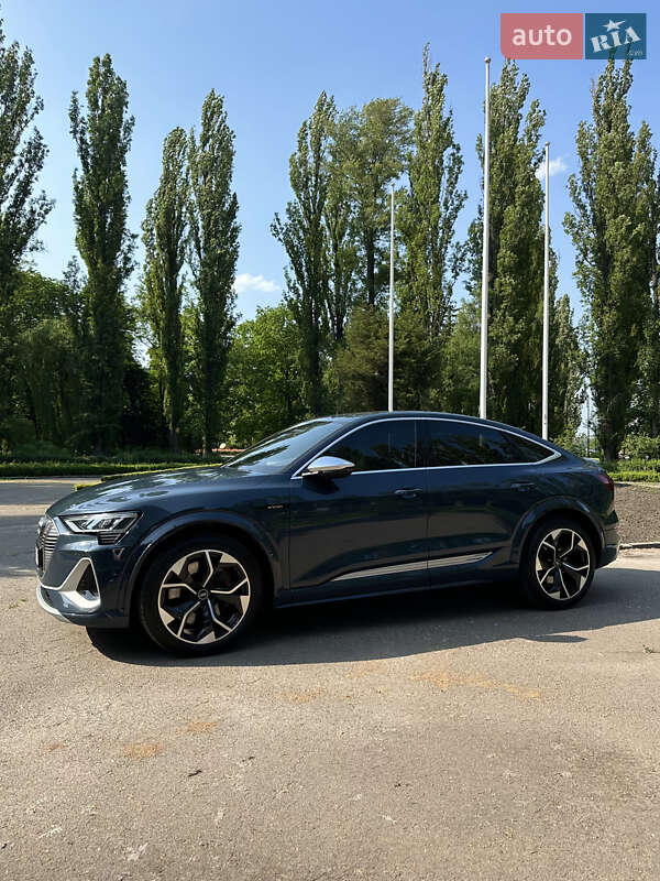 Внедорожник / Кроссовер Audi e-tron S Sportback 2021 в Киеве