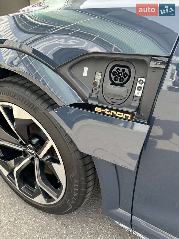 Внедорожник / Кроссовер Audi e-tron S Sportback 2021 в Киеве