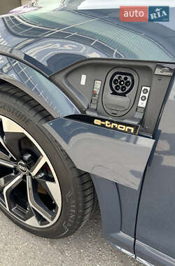 Внедорожник / Кроссовер Audi e-tron S Sportback 2021 в 