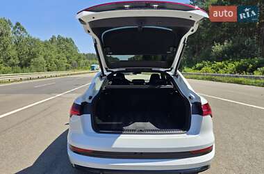 Внедорожник / Кроссовер Audi e-tron S Sportback 2021 в 