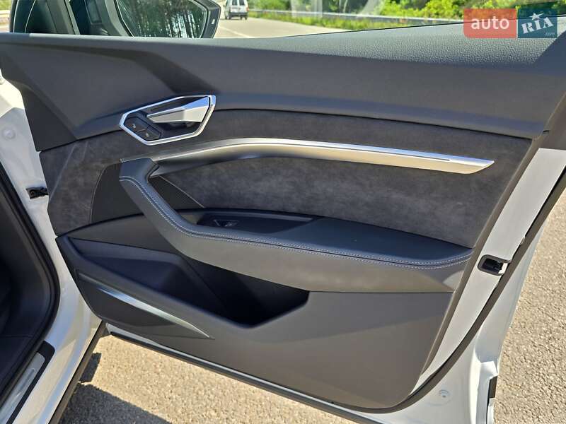 Позашляховик / Кросовер Audi e-tron S Sportback 2021 в Ковелі фото 68 Позашляховик / Кросовер Audi e-tron S Sportback 2021 в Ковелі