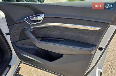 Внедорожник / Кроссовер Audi e-tron S Sportback 2021 в 