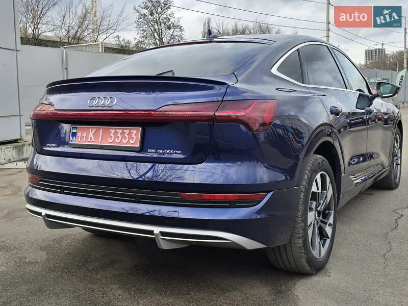 Внедорожник / Кроссовер Audi e-tron S Sportback 2021 в Киеве фото 7 Внедорожник / Кроссовер Audi e-tron S Sportback 2021 в Киеве