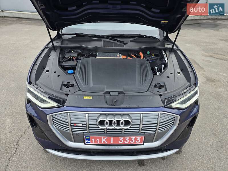 Внедорожник / Кроссовер Audi e-tron S Sportback 2021 в Киеве фото 22 Внедорожник / Кроссовер Audi e-tron S Sportback 2021 в Киеве