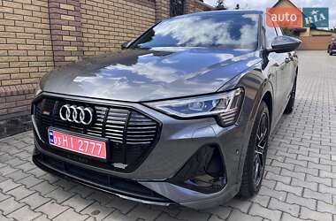 Позашляховик / Кросовер Audi e-tron S Sportback 2020 в  фото 2 Позашляховик / Кросовер Audi e-tron S Sportback 2020 в