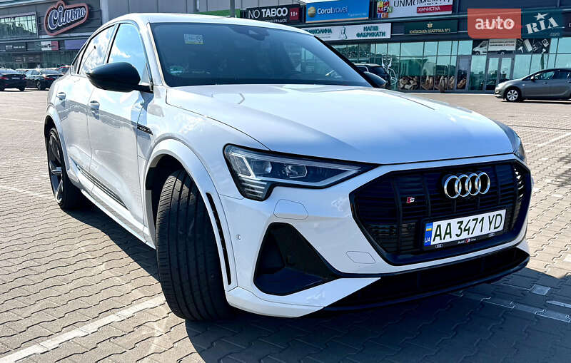 Позашляховик / Кросовер Audi e-tron S Sportback 2021 в Києві фото 10 Позашляховик / Кросовер Audi e-tron S Sportback 2021 в Києві
