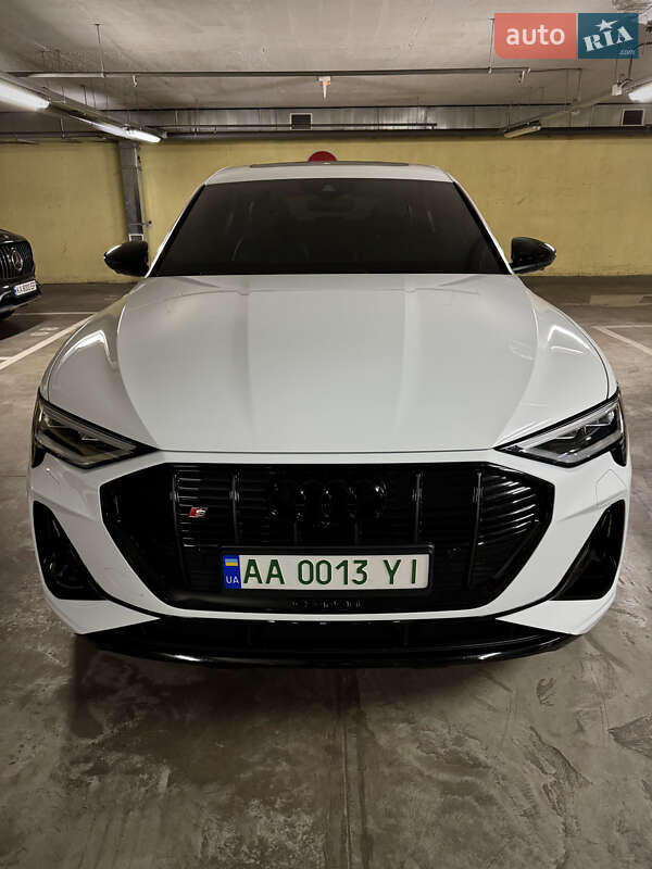 Позашляховик / Кросовер Audi e-tron S Sportback 2022 в Києві