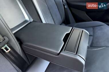 Внедорожник / Кроссовер Audi e-tron S Sportback 2022 в 