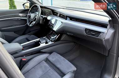 Внедорожник / Кроссовер Audi e-tron S Sportback 2022 в 