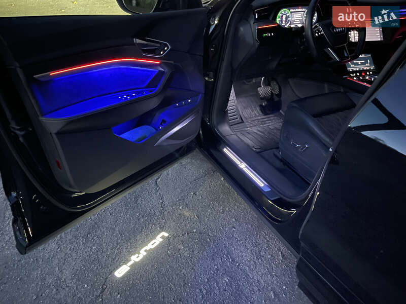 Позашляховик / Кросовер Audi e-tron S Sportback 2021 в Тернополі фото 42 Позашляховик / Кросовер Audi e-tron S Sportback 2021 в Тернополі