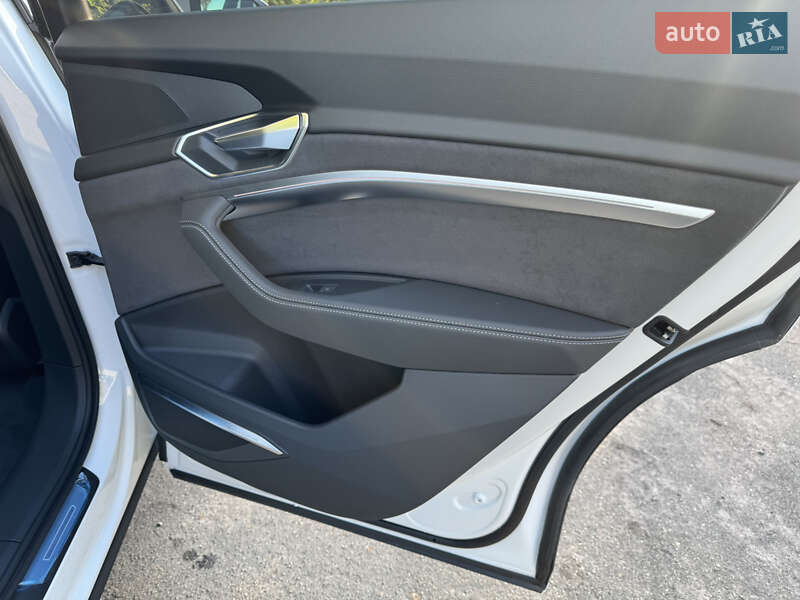 Внедорожник / Кроссовер Audi e-tron S Sportback 2022 в Киеве