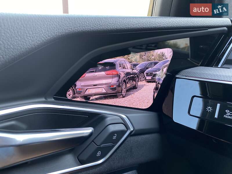Позашляховик / Кросовер Audi e-tron S Sportback 2023 в Львові фото 100 Позашляховик / Кросовер Audi e-tron S Sportback 2023 в Львові