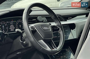 Внедорожник / Кроссовер Audi e-tron S Sportback 2022 в 