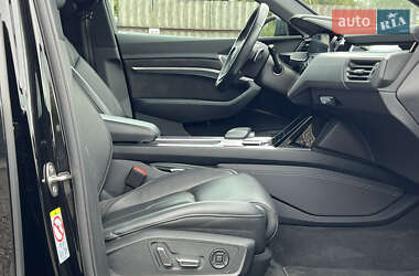 Внедорожник / Кроссовер Audi e-tron S Sportback 2022 в 